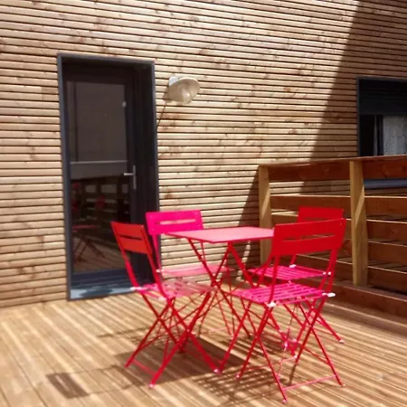 Apartment T2 Avec Terrasse 25m², Garage, Plein Centre-ville *