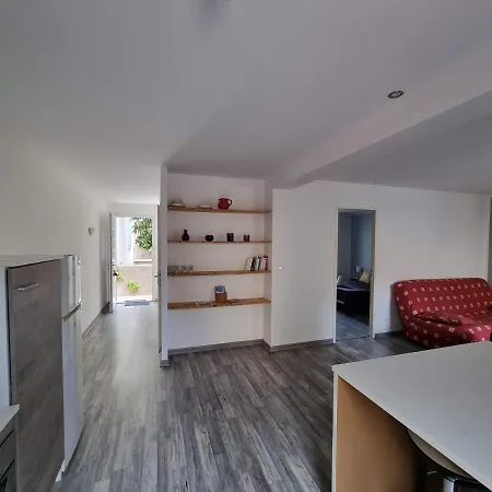 T2 Avec Terrasse 25m², Garage, Plein Centre-ville Apartment *