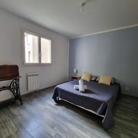T2 Avec Terrasse 25m², Garage, Plein Centre-ville Apartment